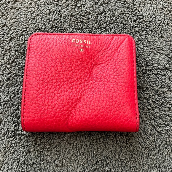 Good condition Fossil Small Wallet - Picture 1 of 6
